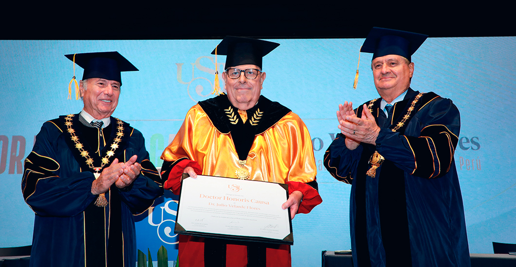 honoris causa julio velarde