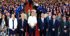 presidente-jose-jeri-juramenta-estudiantes-usil-disney